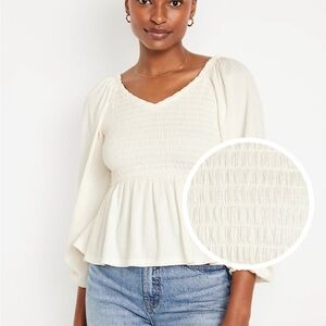 Old Navy Long-Sleeve Smocked Peplum Top – Women’s Size M- NWT